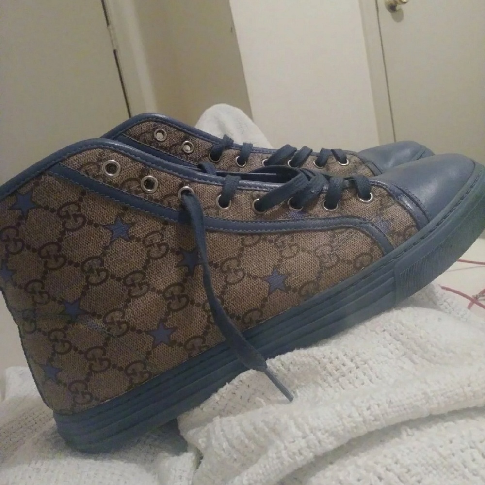 Authentic gucci shoes